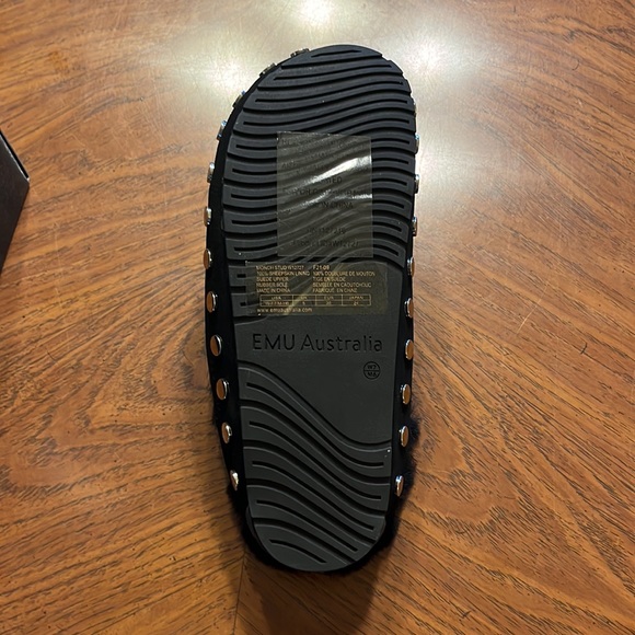 Rebecca Minkoff & EMU Australia Black Minch Stud-Accent Suede Slipper Size 5 NEW - Picture 6 of 8